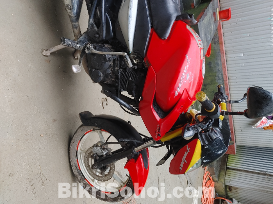 Pulsar135 cc